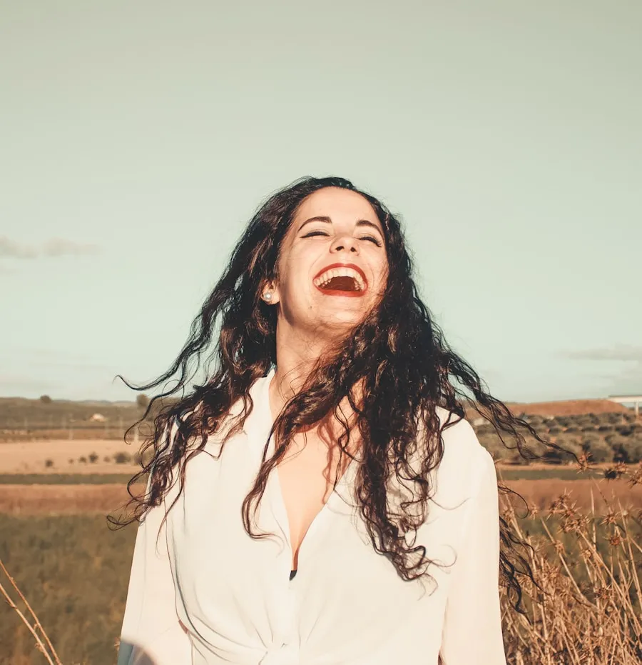 Photo "The benefits of laughter in the face of daily challenges, even when you laugh at yourself"