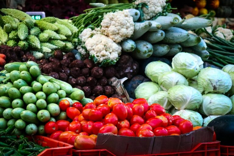 Photo local meat and vegetable suppliers story